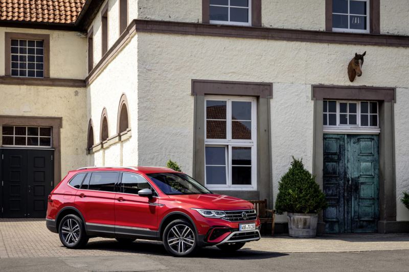 Những đường nét thiết kế đổi mới của Tiguan cho thấy định nghĩa chính xác của việc tái tạo lại bản thân một cách thành công rực rỡ. 